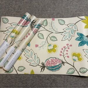 Osborne & Little. High End Floral Wallpaper - Multicolor